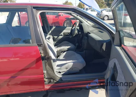 1995 Saturn Sl2 из США, поврежденный, VIN 1G8ZK5274SZ243618